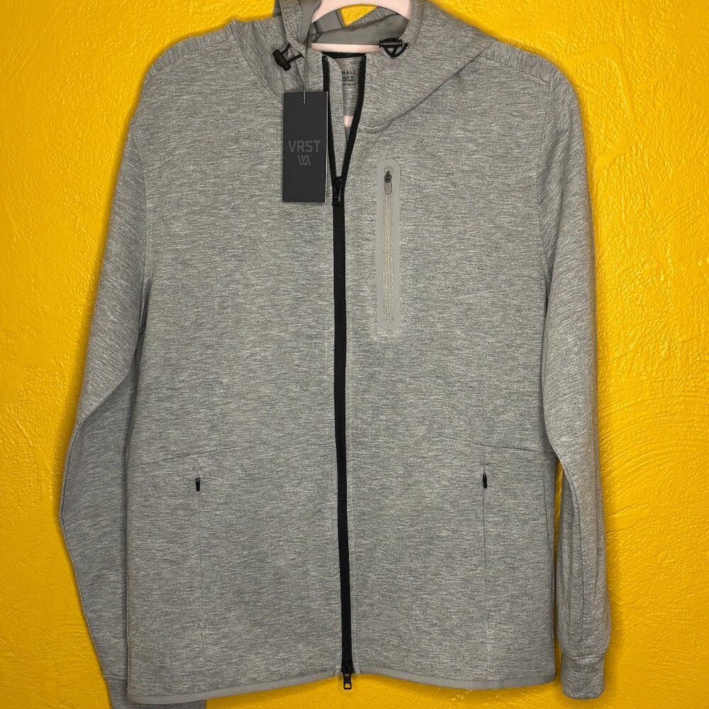 VRST Pinnacle Full Zip Hoodie Men’s Small Gray Performance Fleece NWT